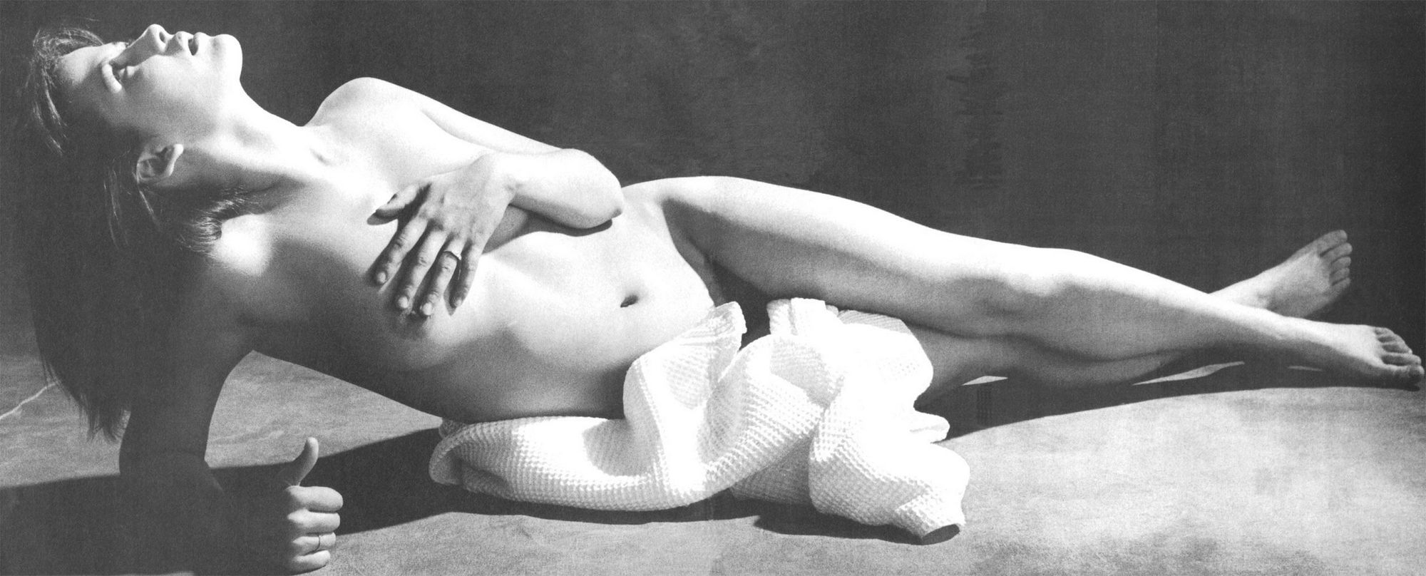 Голая Софи Марсо на фото для мужских журналов.