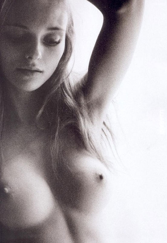 Голая Фабиана Семпребом на эротических ню фото без цензуры.